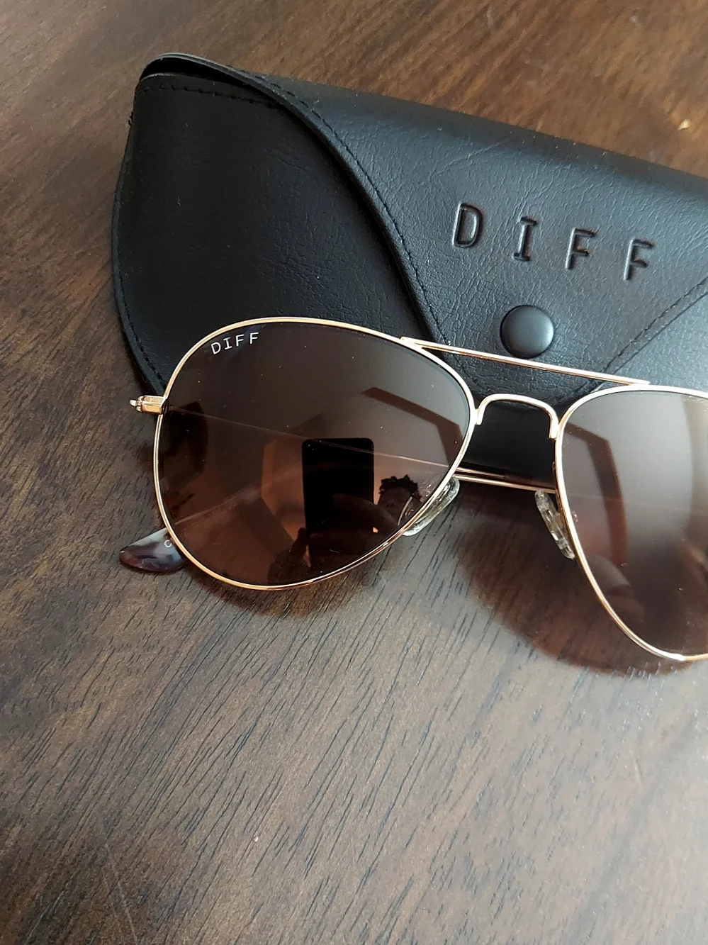 New Diff eyewear "Cruz" aviator gold gradient lens sunglasses. - Picture 2 of 5